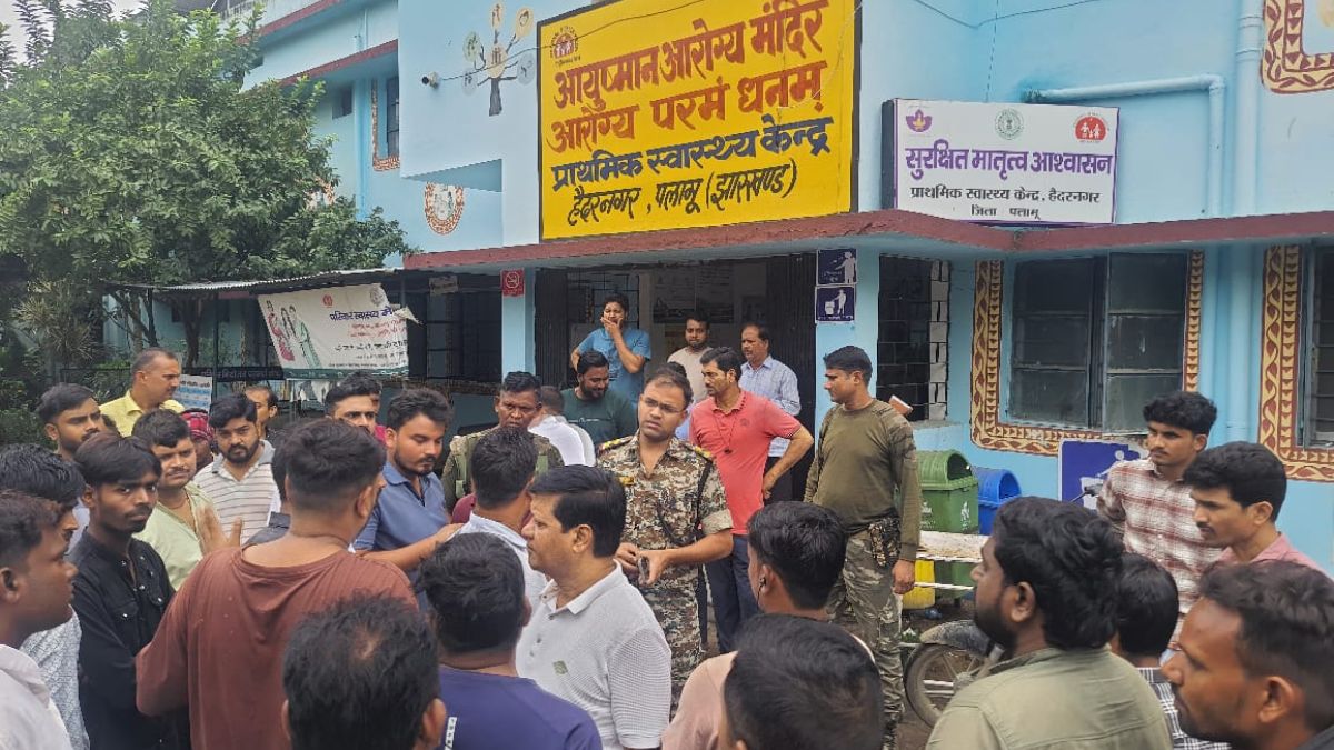 jharkhand crime palamu shooting injures youth