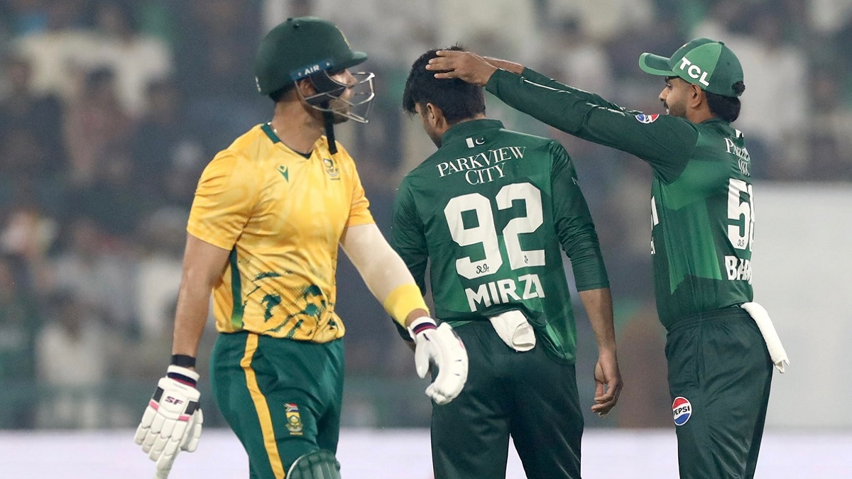 pakistan beat south africa by 9 wickets in 2nd t20i salman agha donovan ferreira pak vs sa