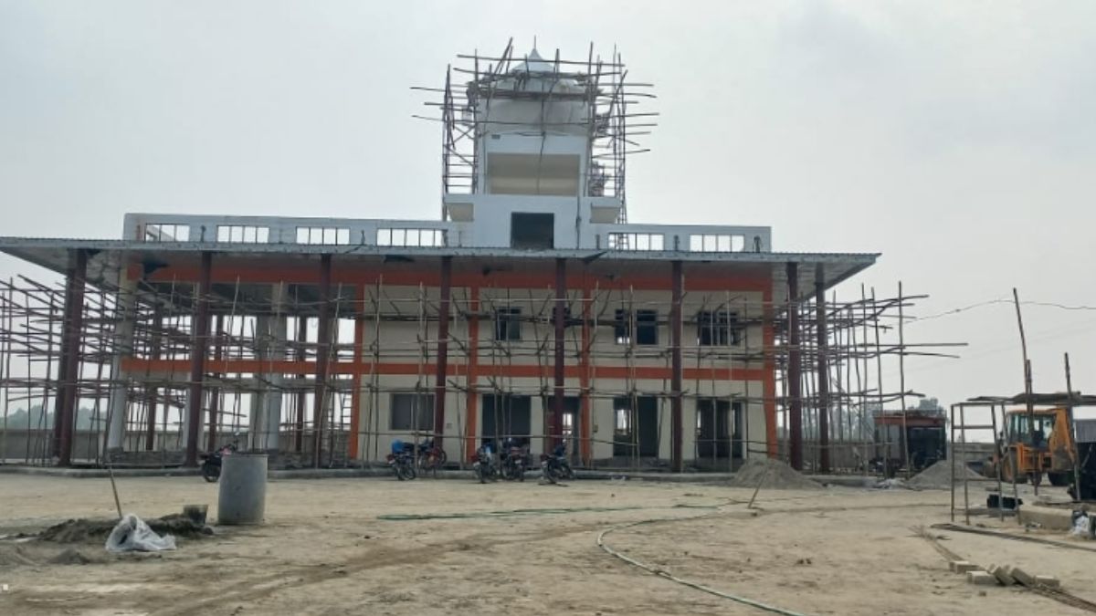construction of the roadways bus station will be completed soon in rampur relief will be provided