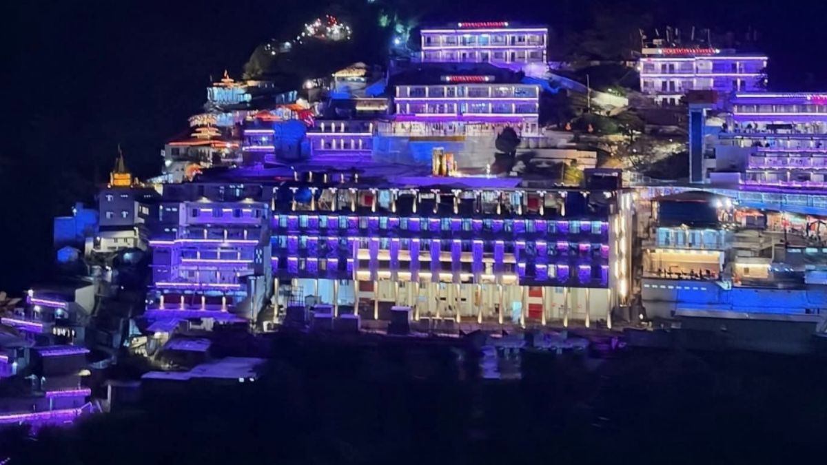 due to the negligence of the railways devotees of maa vaishno devi are facing a lot of trouble in getting darshan cttik expressed displeasure