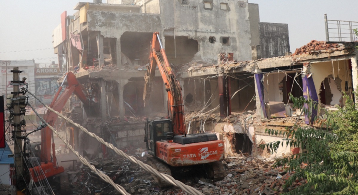 demand to grant market street status to shops on 918 meter wide roads