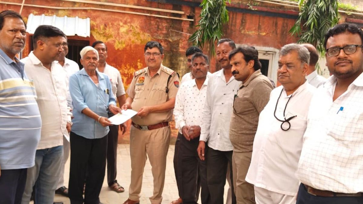 theft at parshwanath temple silver ornaments and cash stolen