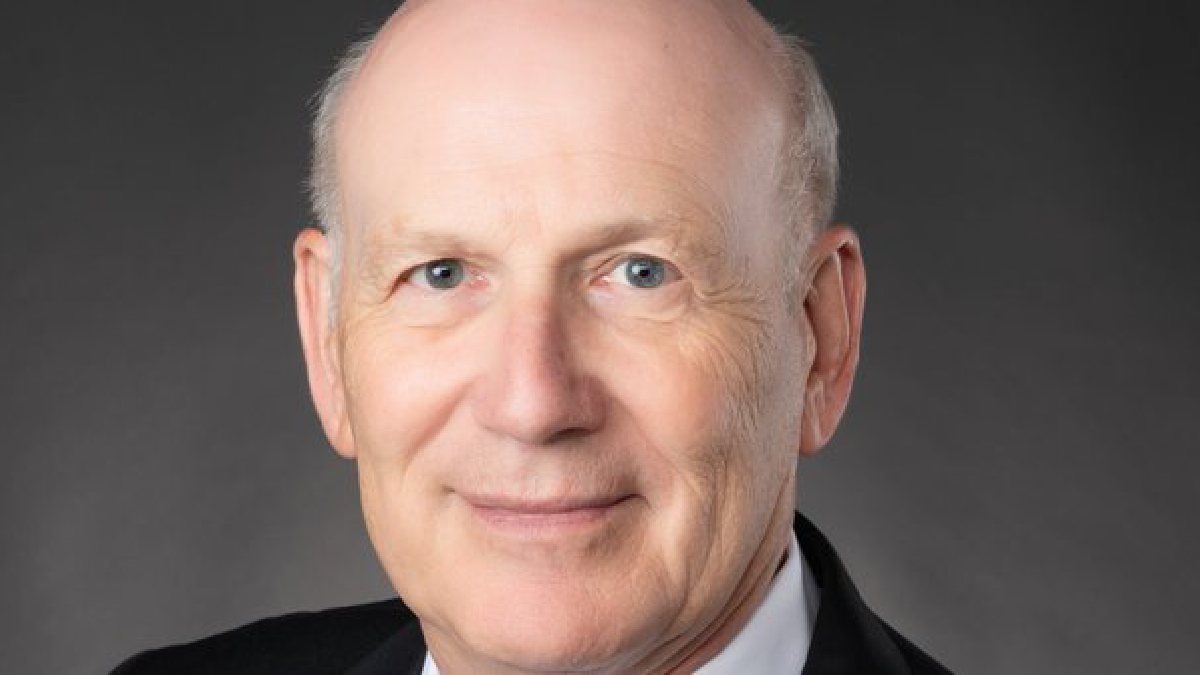 us bank ceo bob hartheimer meets 15 year old boy for physical relations teen turns out to be fbi agent