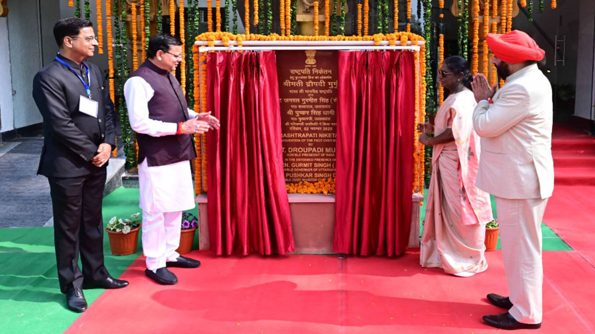 president draupadi murmu arrives in dehradun on a threeday visit to uttarakhand