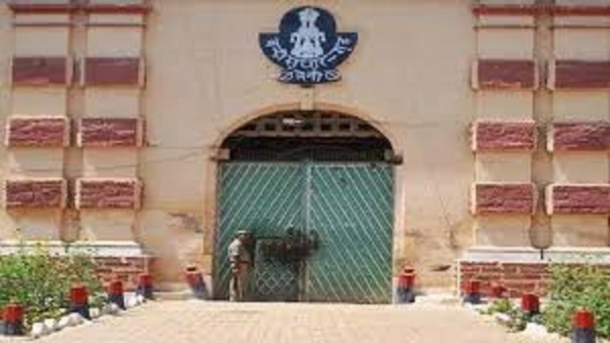 naini jail suicide case one year ago attempted murder accused committed suicide in district jail