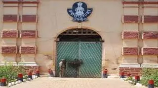 Naini Jail Suicide Case नैनी जेल में आत्महत्या से हड़कंप मचा है, एक वर्ष पूर्व जिला जेल में भी हुआ था ऐसा ही मामला।