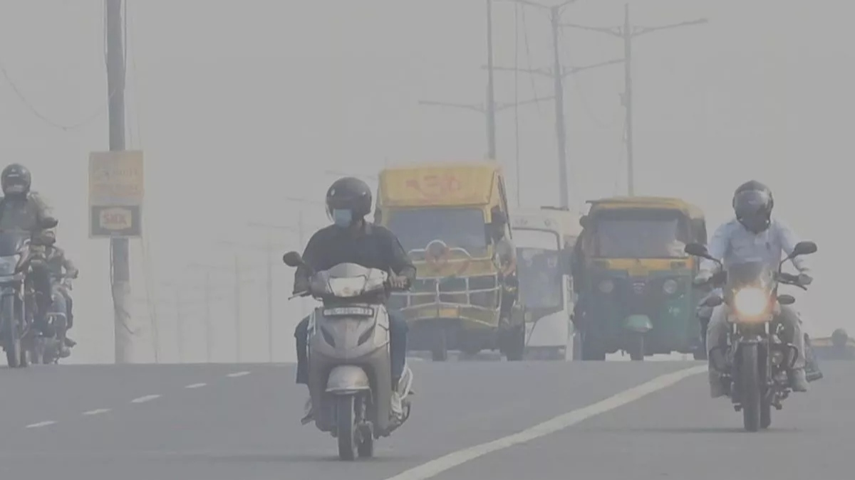 delhi air pollution uncontrolled factors worsening air quality