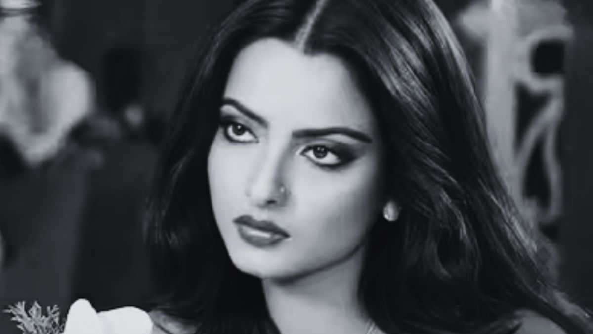 rekha nude scene in the bathroom with 90s actors create big controversy in bollywood