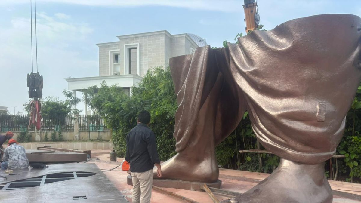bareilly ram murti construction delay leads to fine on sculptor