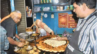 हजरतगंज स्थित शुक्ला चाट
