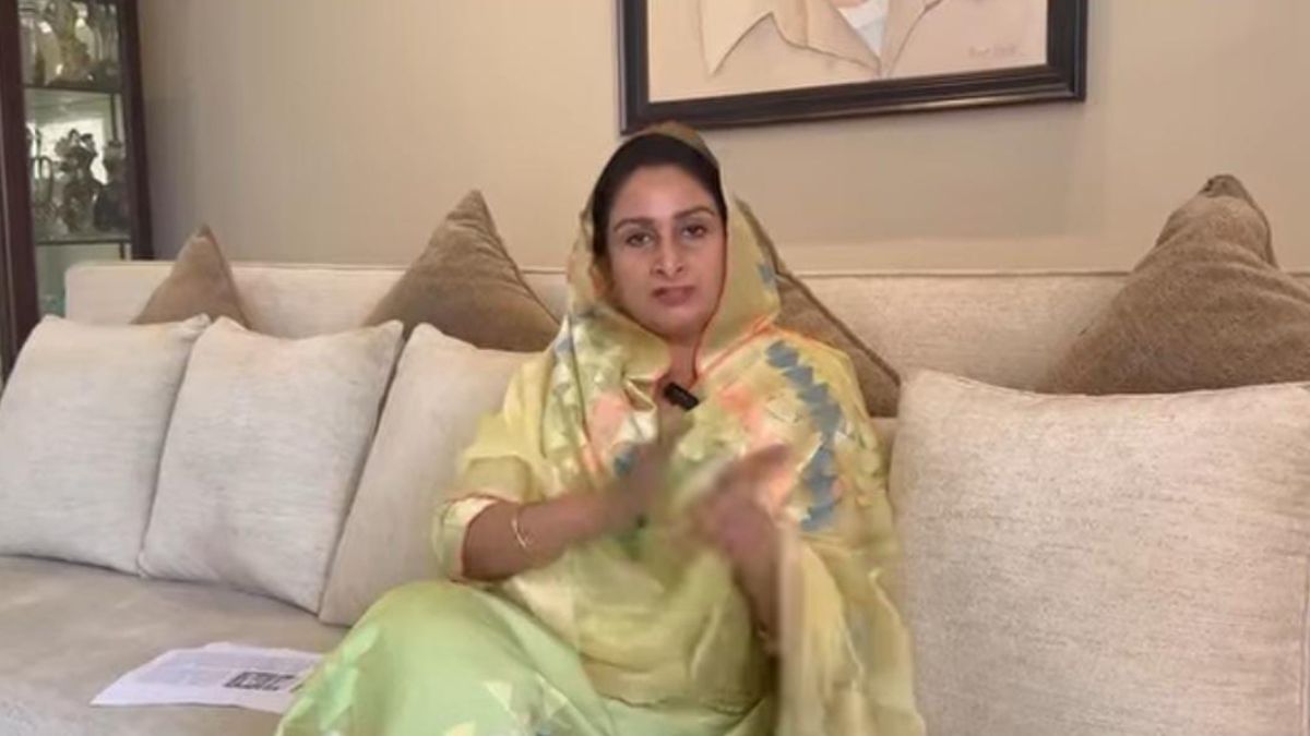 police stopped newspaper vehicles in the name of checking harsimrat kaur badal said murder of democracy