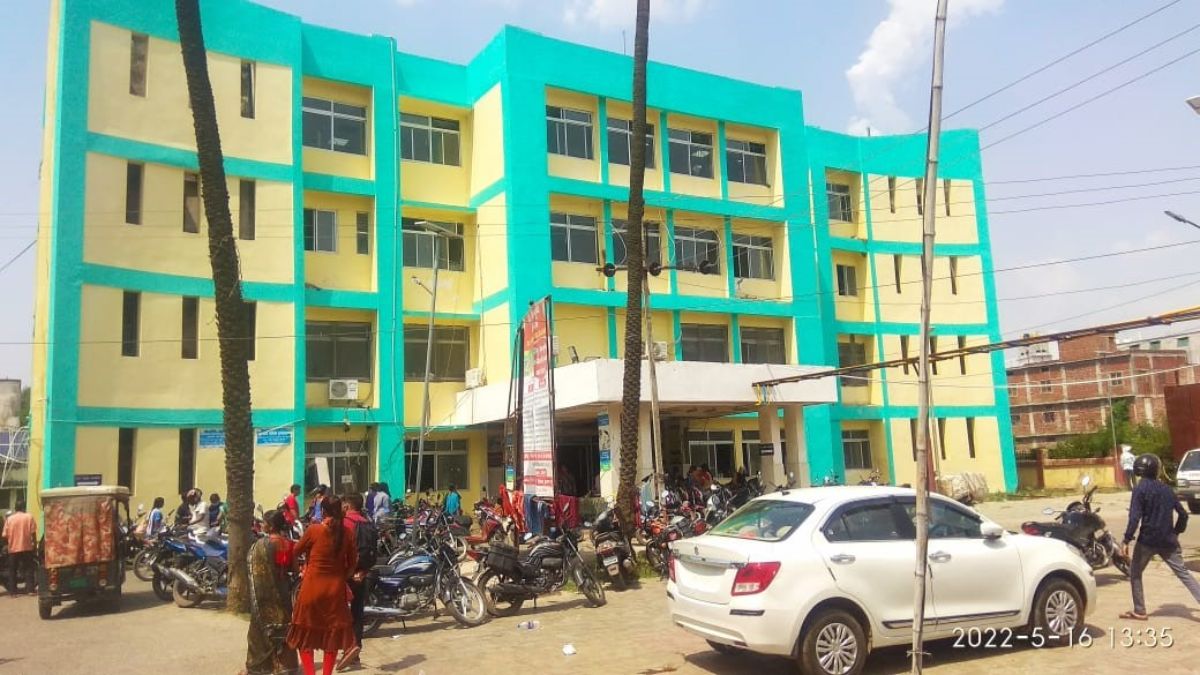 hazaribagh pregnant woman dies after falling from labor table at hospital