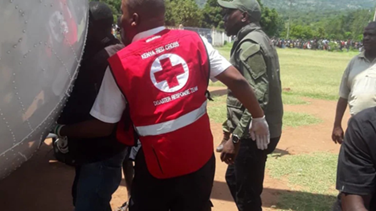 21 dead over 30 missing in kenya landslide