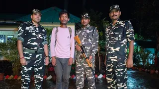 फर्जी आधार कार्ड के साथ बांग्लादेशी घुसपैठिए को दबोचा
