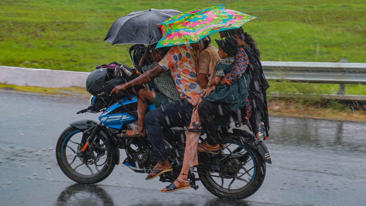weather update heavy rain north india winter forecast imd delhi ncr to up bihar haryana punjab kashmir himachal