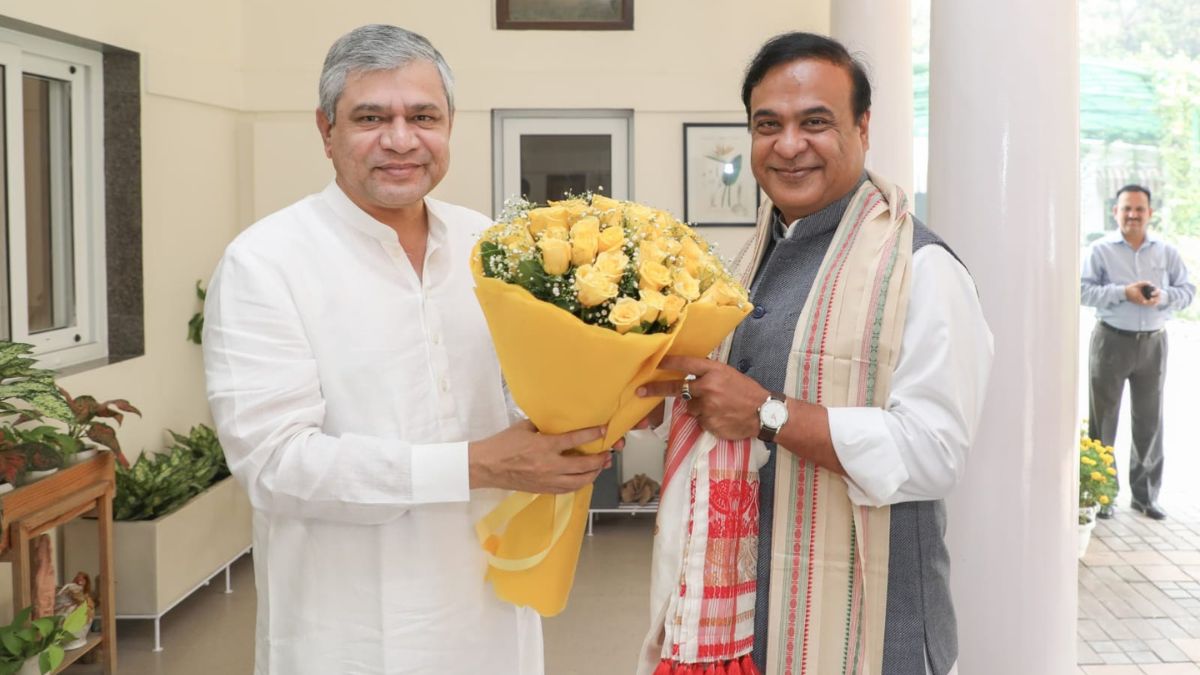 chief minister himanta biswa sarma met railway minister ashwini vaishnav and discussed the expansion of assam rail network