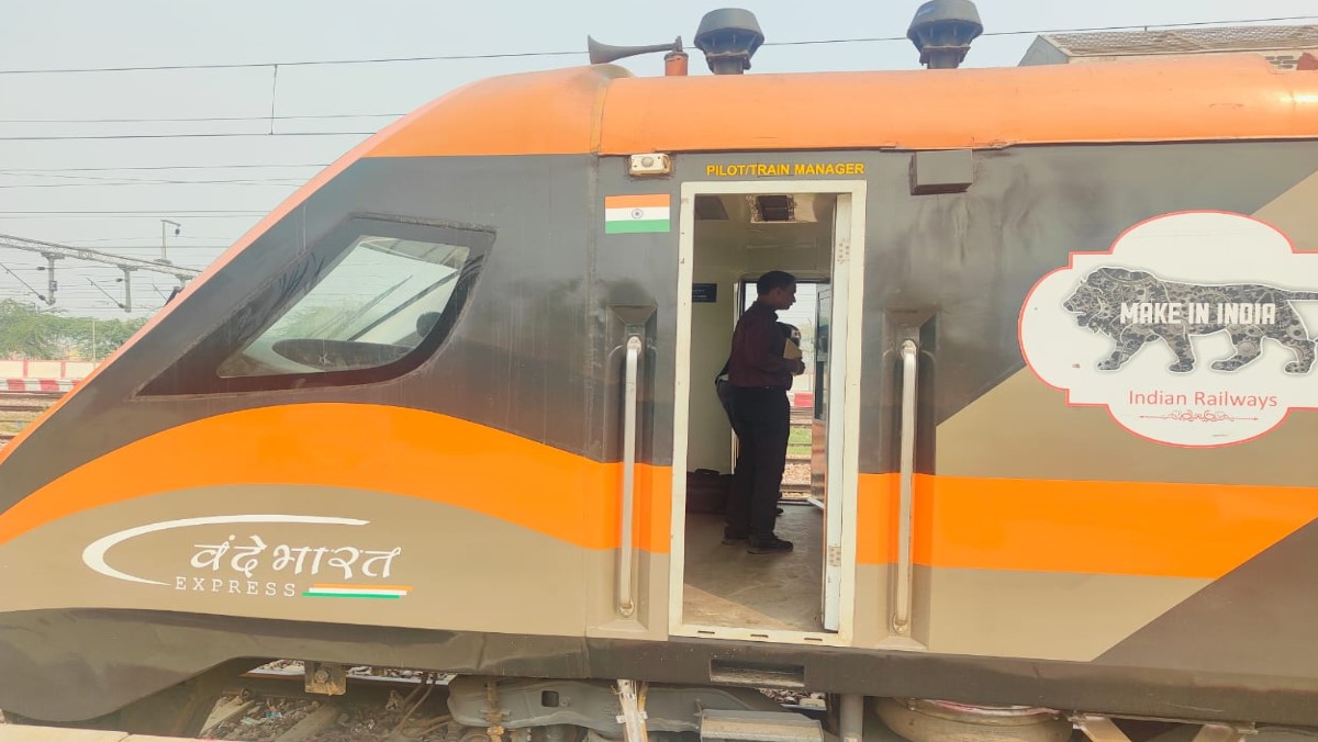 varanasi khajuraho vande bharat express route schedule and launch details