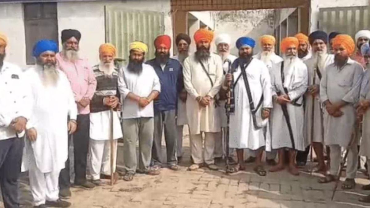 in amritsar a worker threw a slipper at the guru granth sahib three people were detained