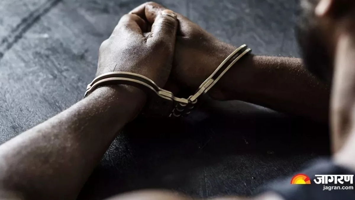 blackmailer arrested exploiting obscene images of minor girls and women