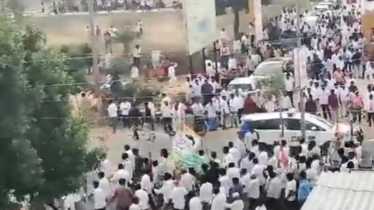 telangana congress and brs clash over party office before byelection