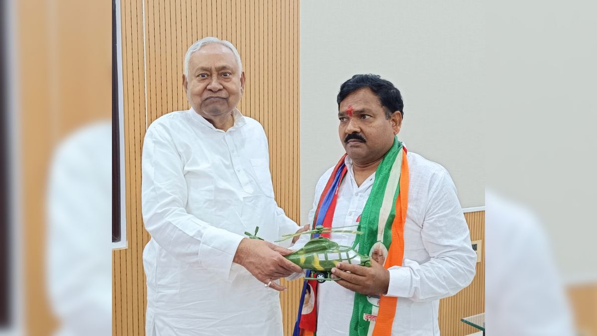 cm nitish kumar supports ljpr candidate in unique style