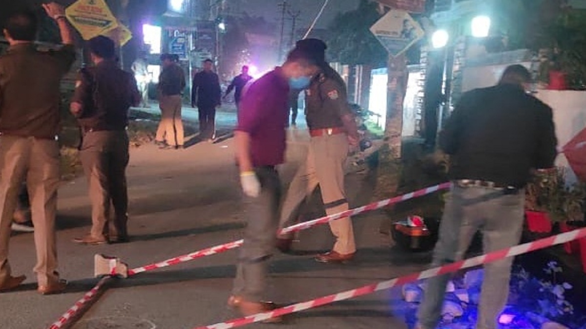 some youths killed e rickshaw driver due to enmity at dehradun