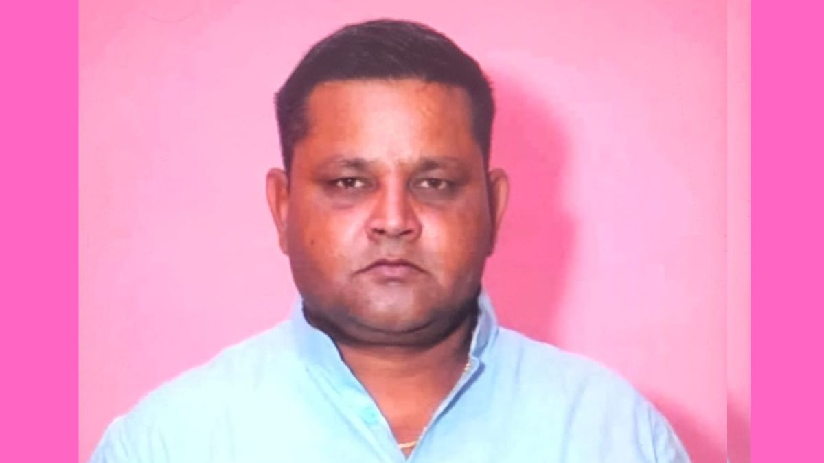 ghaziabad news village head dies in tractor accident in modinagar