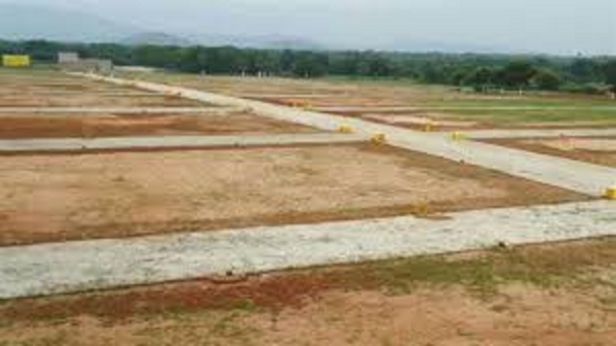 prayagraj shop on small nazul plot and shelters or parking on larger ones