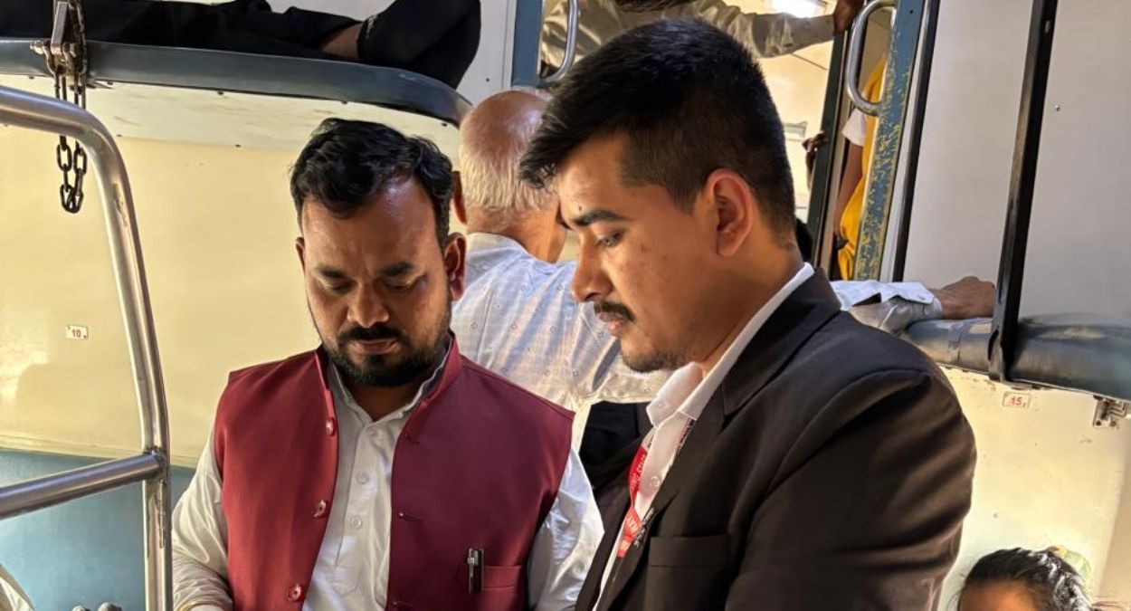 railways collects 282 crore fine in october ticket checking