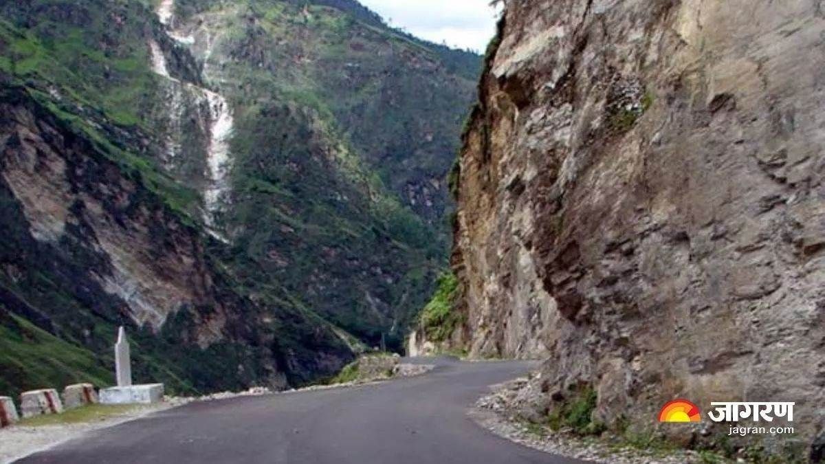 gangotri highway widening reduced to 11 meters near uttarkashi