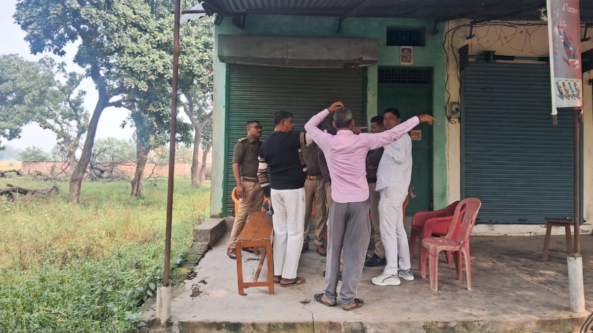 unidentified mans body found floating in deoria