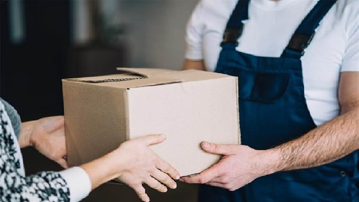 usa women ordered urgent medication got human parts in box called police