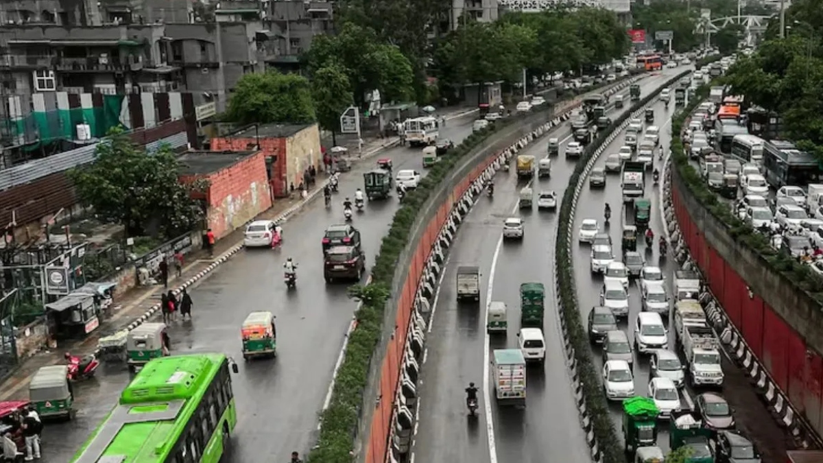 delhi bans entry of over 500 bsiii and lower category vehicles