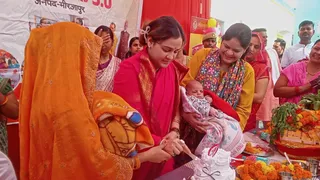 अपर्णा यादव ने सोमवार को विकासखंड छानबे के कस्तूरबा बालिका विद्यालय, आंगनबाड़ी केंद्र शिवपुर और सी एल एफ गैपुरा का निरीक्षण किया।