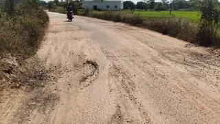 बदहाल सड़क (सांकेतिक चित्र)