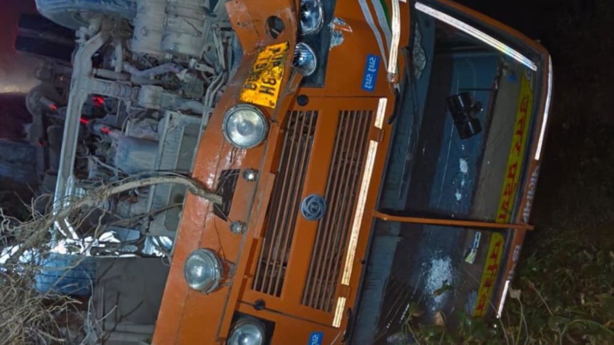 roadways bus accident on bareillybadaun highway five injured