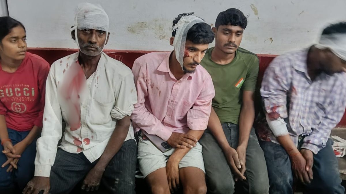 barabanki clash stubble burning dispute leads to lathi charge 18 injured