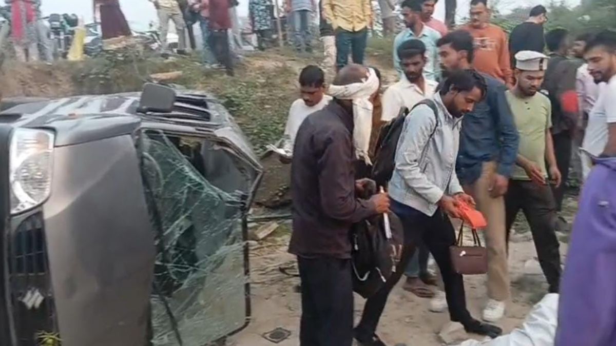 car falls into dry river six people including two children injured haridwar accident news