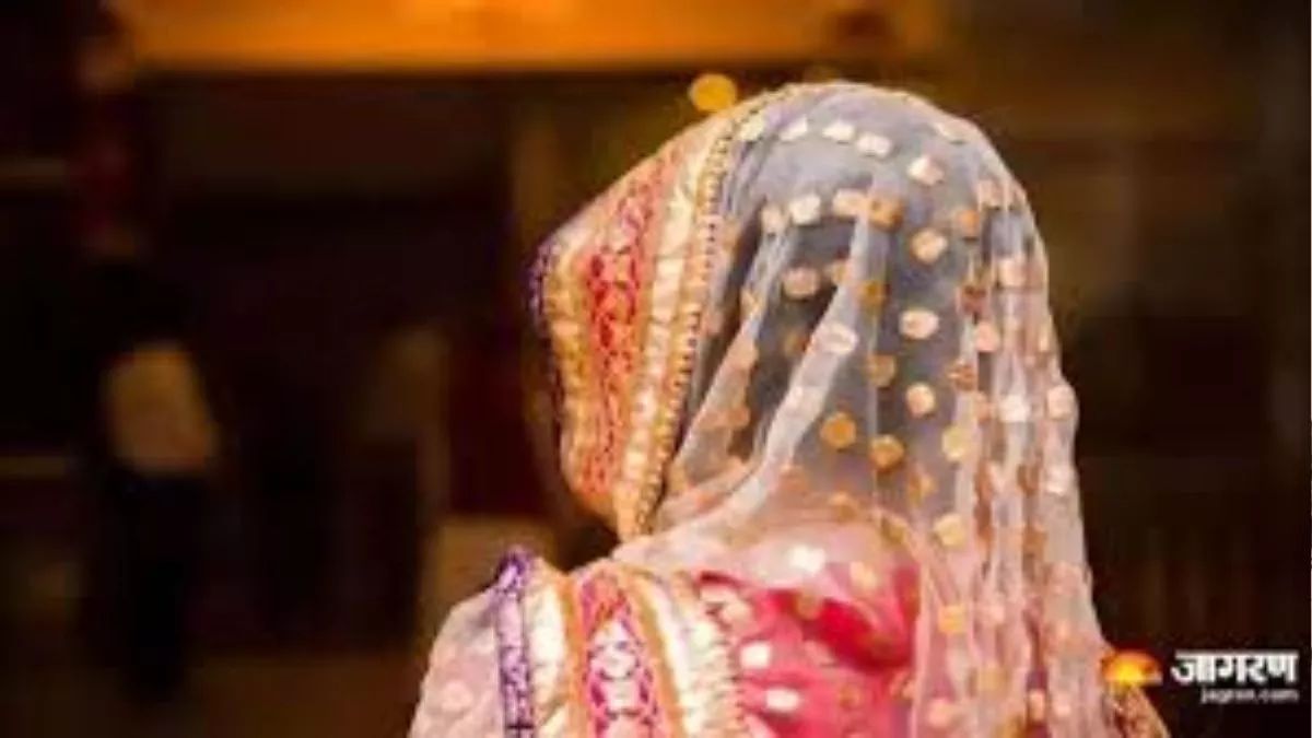accused of selling a newborn husband gave triple talaq and threw her out of the house
