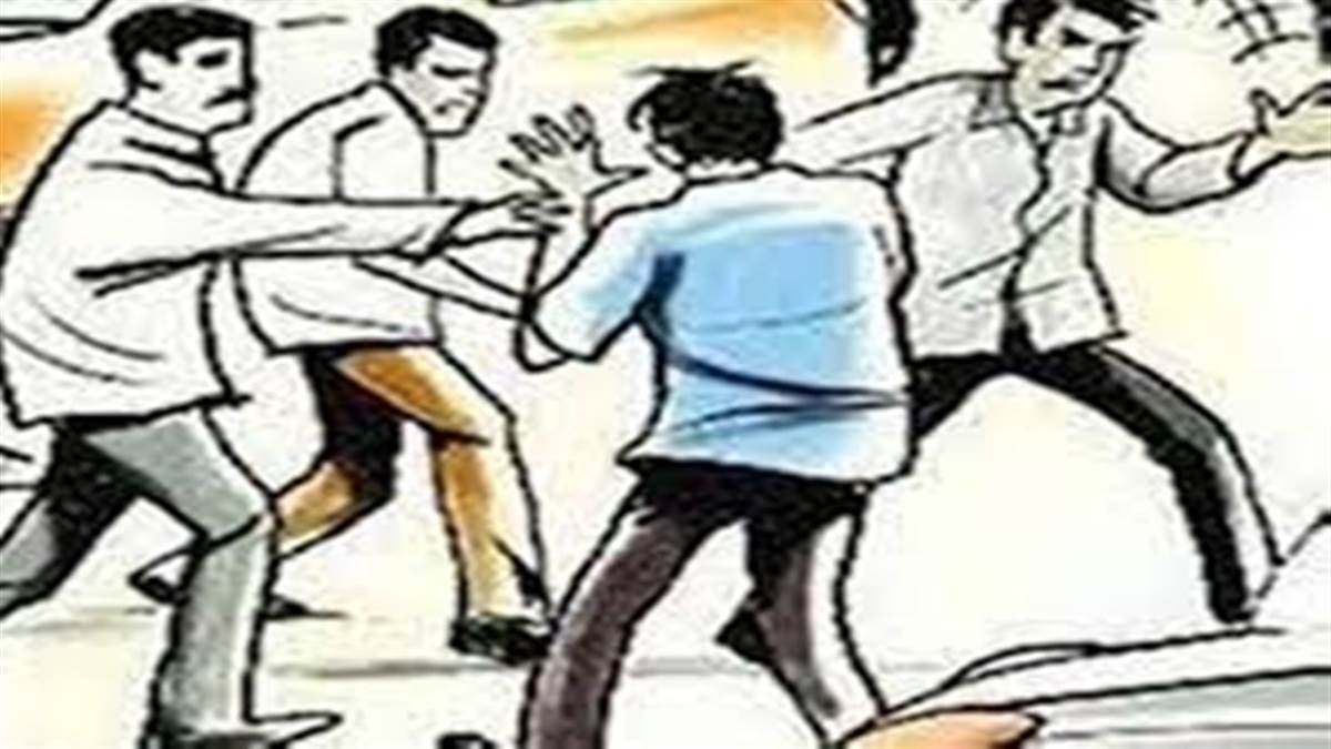 burhanpur rss branch clash 14 booked for assaulting volunteers