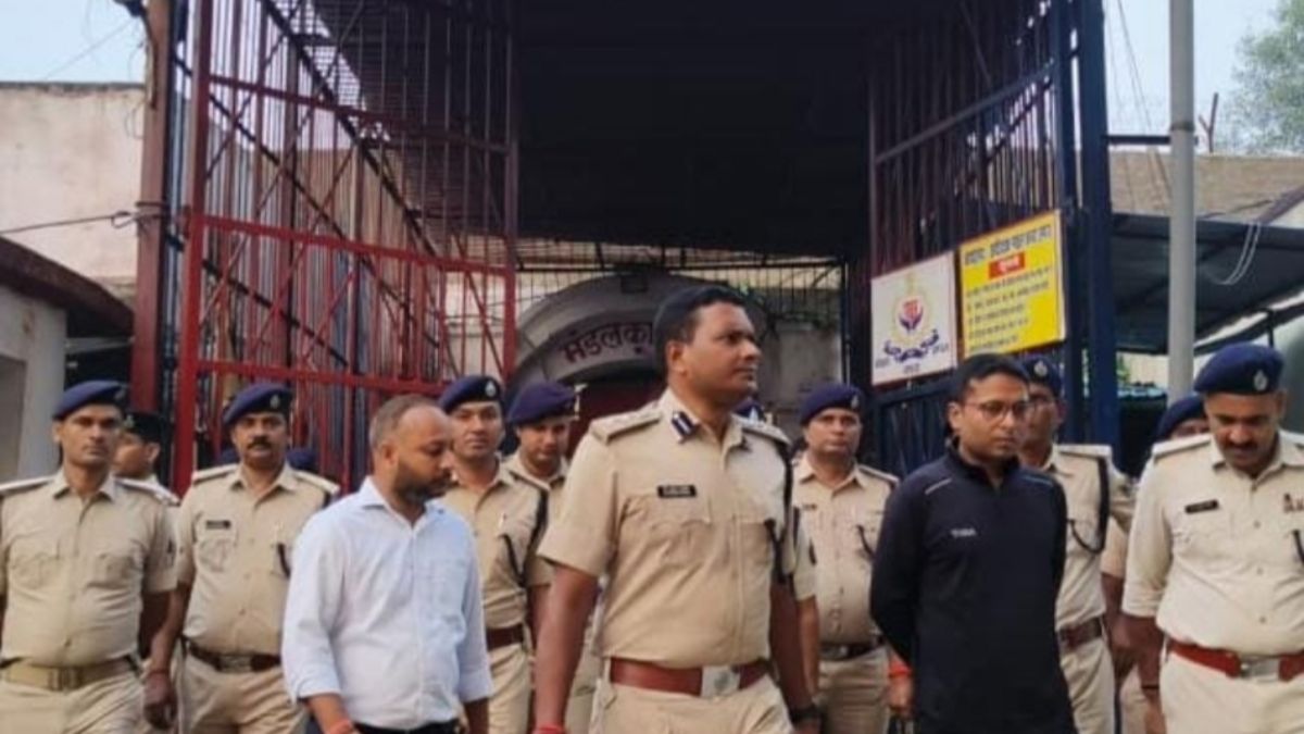 chapra jail inspection dm ssp review security ahead of elections