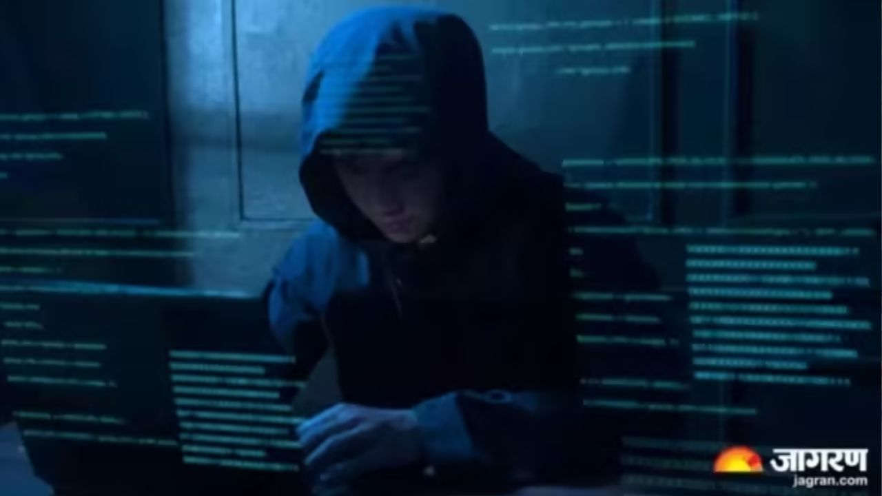 cyber fraud in hapur woman duped of 40000 by impersonator