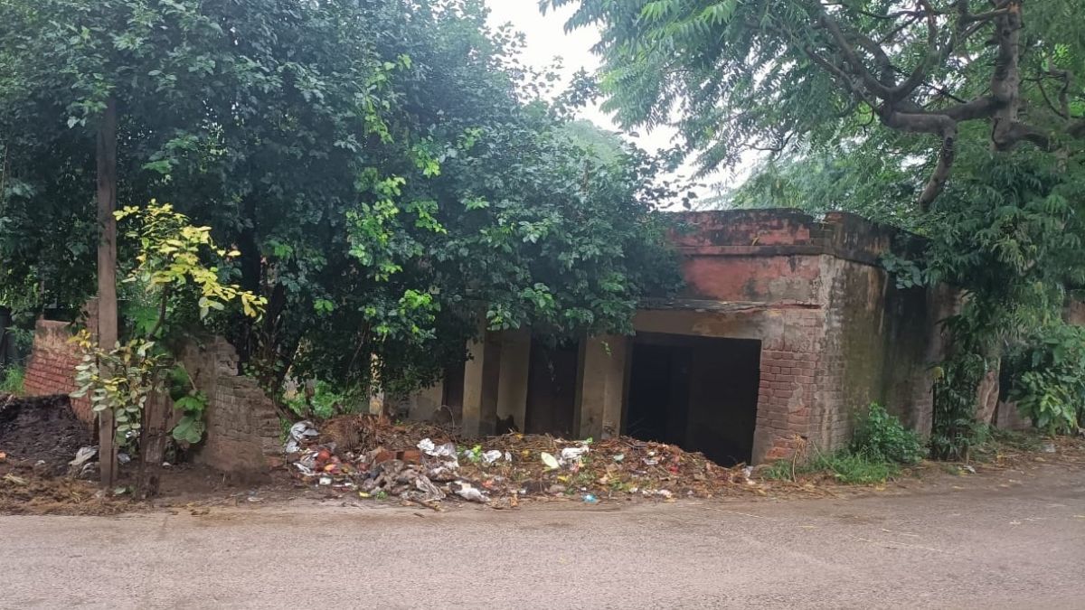 asola community center delay court summons sdm over dda inaction