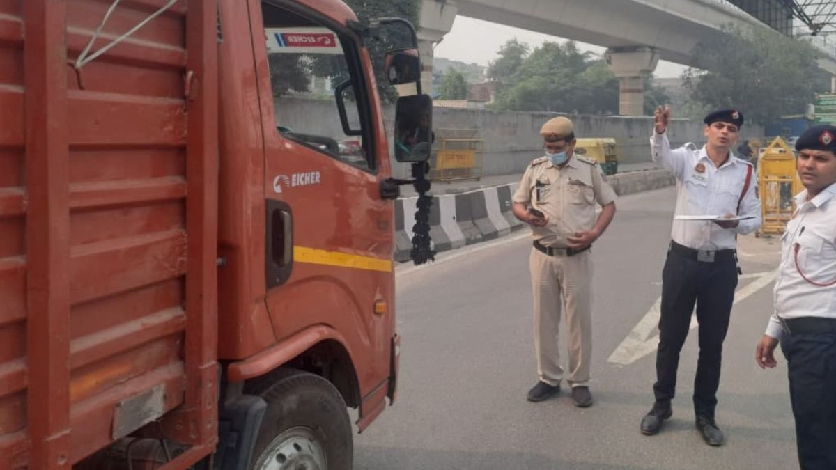 police deployed at the border to prevent entry of bs3 goods vehicles