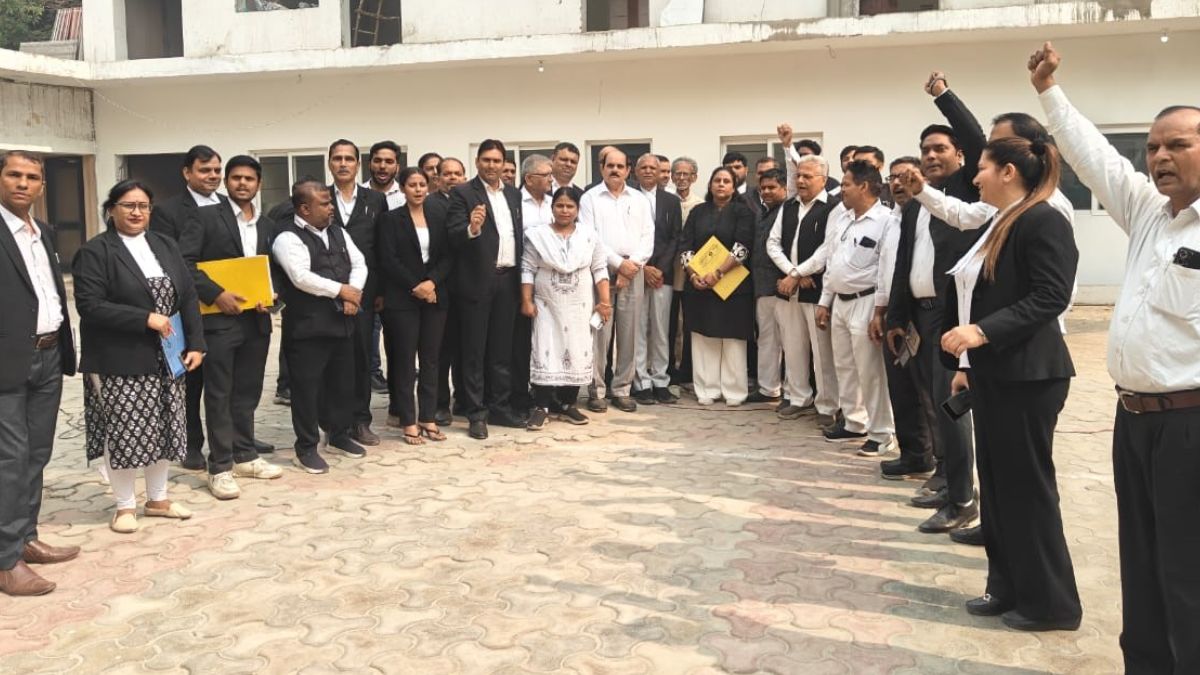 ghaziabad bar association election new schedule bank account freeze