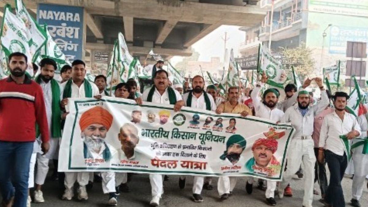 ghaziabad mandola vihar farmers protest over compensation
