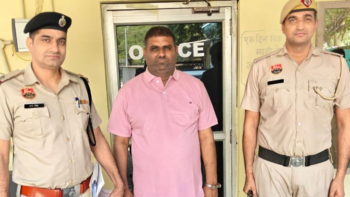 gurugram dispute over street vendors leads to shopkeeper shooting