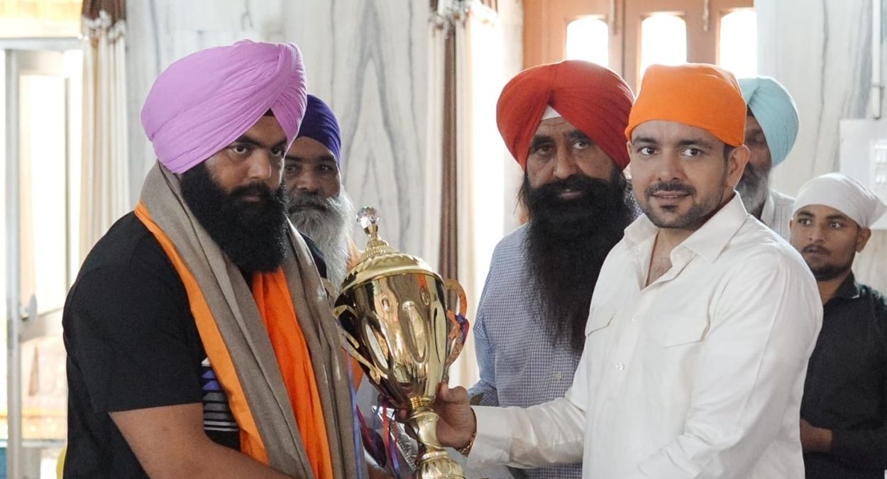amrit deol honors jujhar singh indias power slap champion