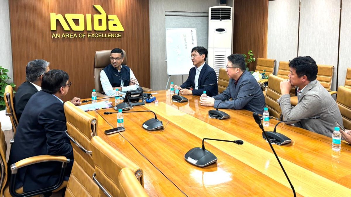 lg invests 1000 crore in noida for rd center