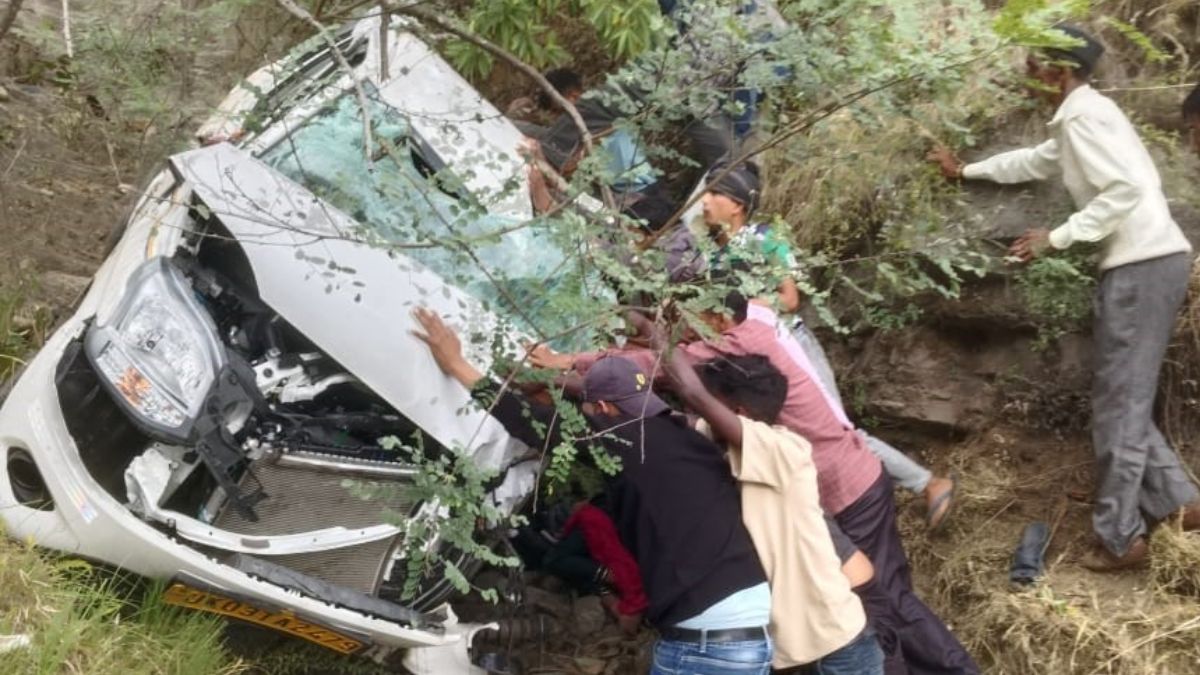 taxi accident in champawat claims two lives uttarakhand news